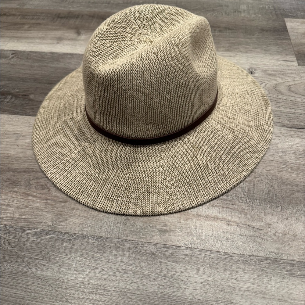Wyeth Wide-Brim Hat NWT